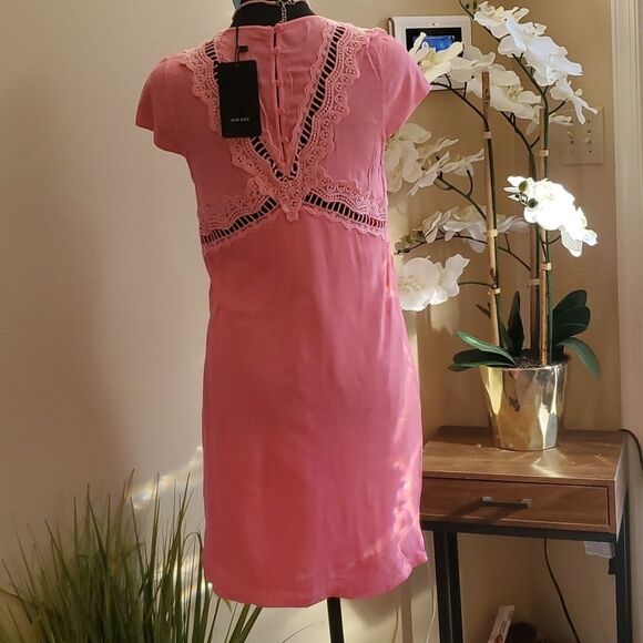 Vneck dress, beautiful half button down back, above knees | ColorBlock - Picture 1 of 13